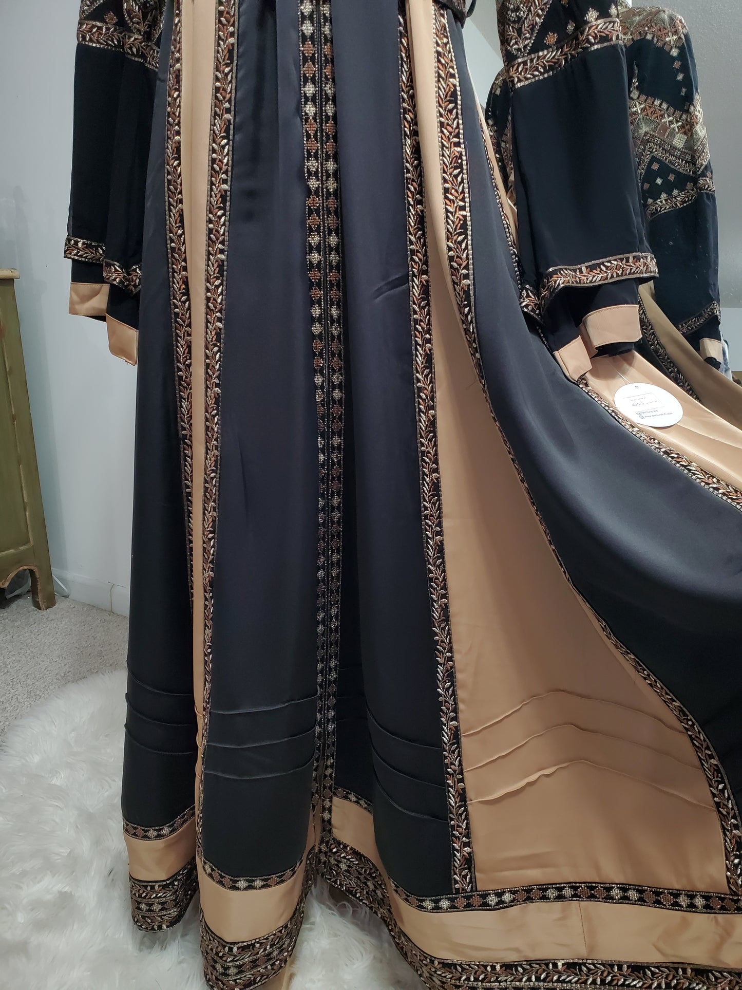 Satin Royal Thobe Gown - (Black & Gold)