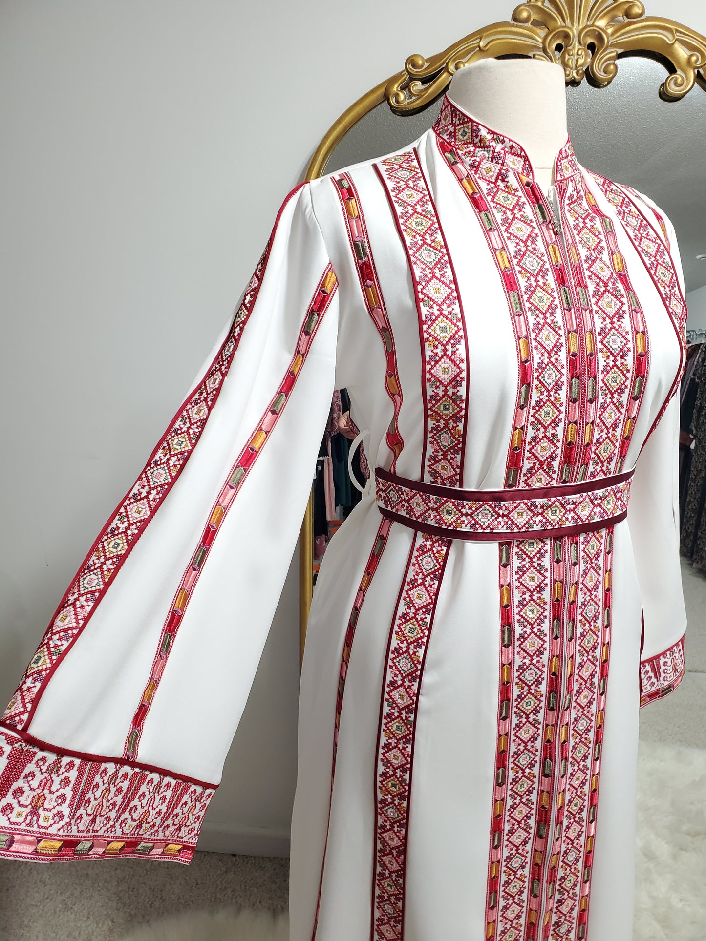 Gorgeous Traditional Thobe - (White)