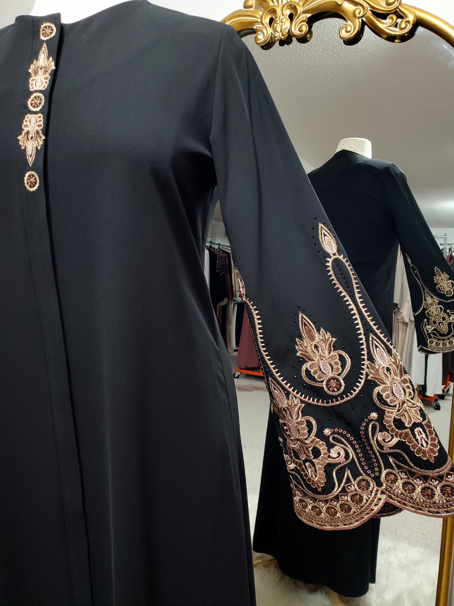 Scalloped Edge Embroidered Sleeve Abaya - Black