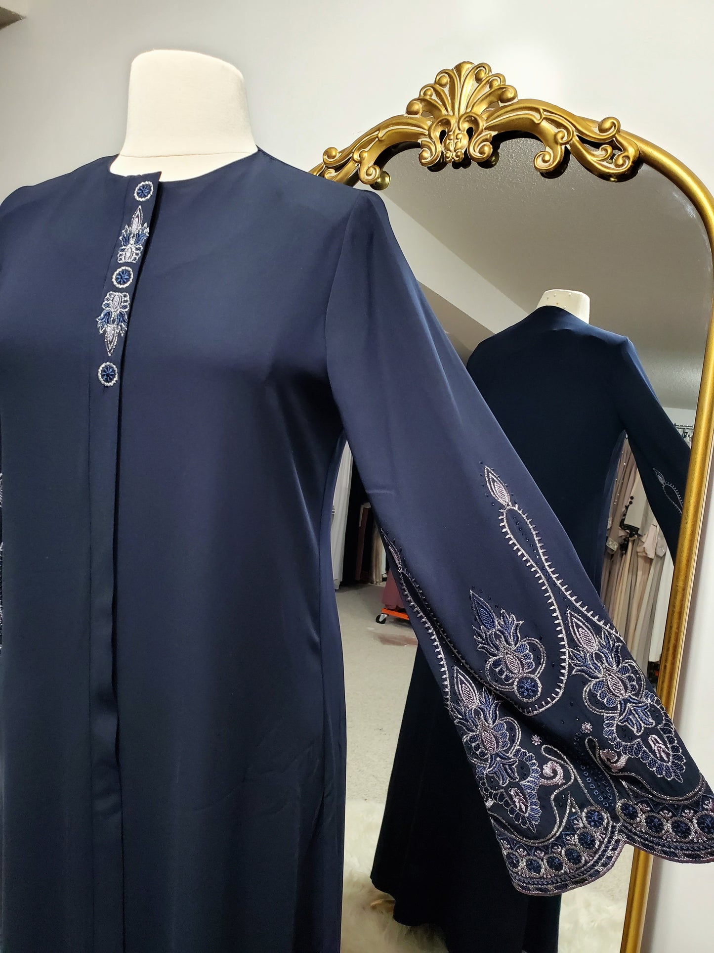 Scalloped Edge Embroidered Sleeve Abaya - Navy Blue