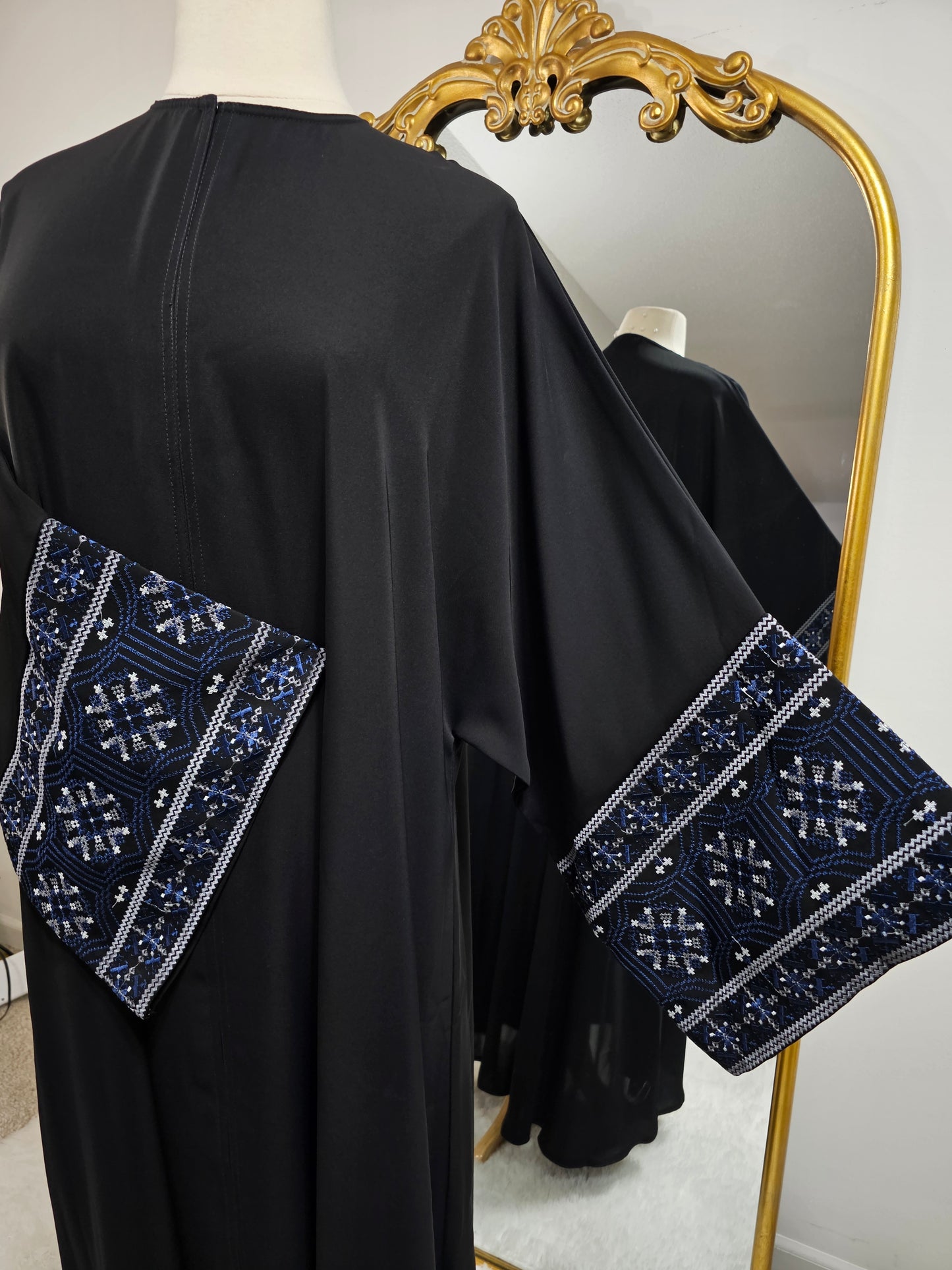 Kuwaiti Embroidered Abaya - Blue Cross Stitch