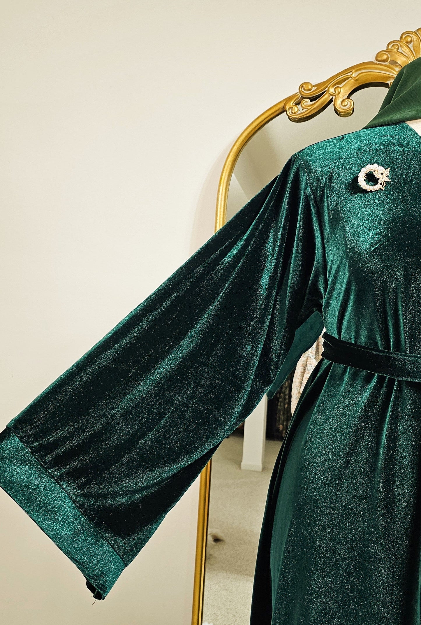 Royal Velvet Abaya - Royal Green