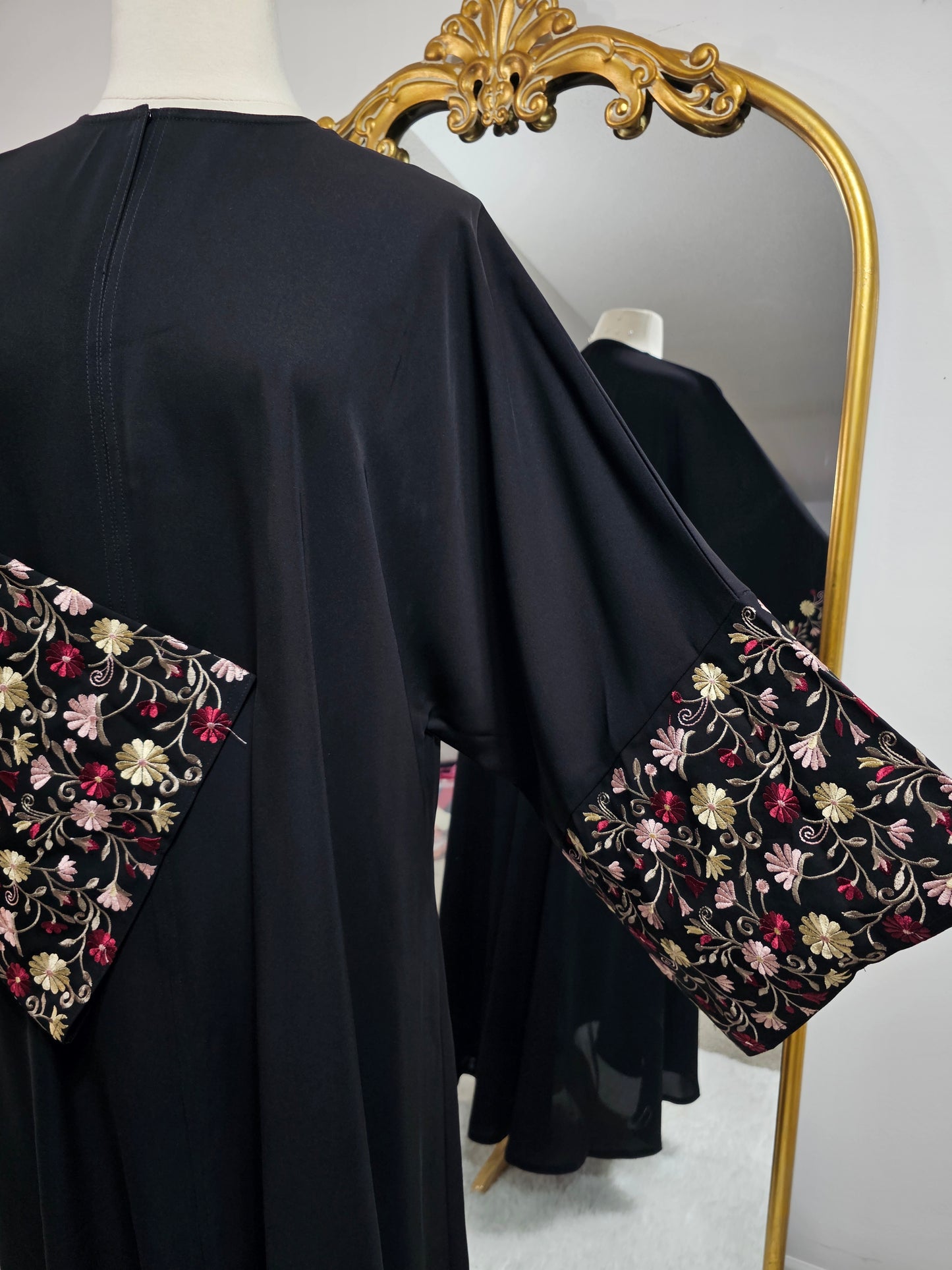 Kuwaiti Embroidered Abaya - Floral
