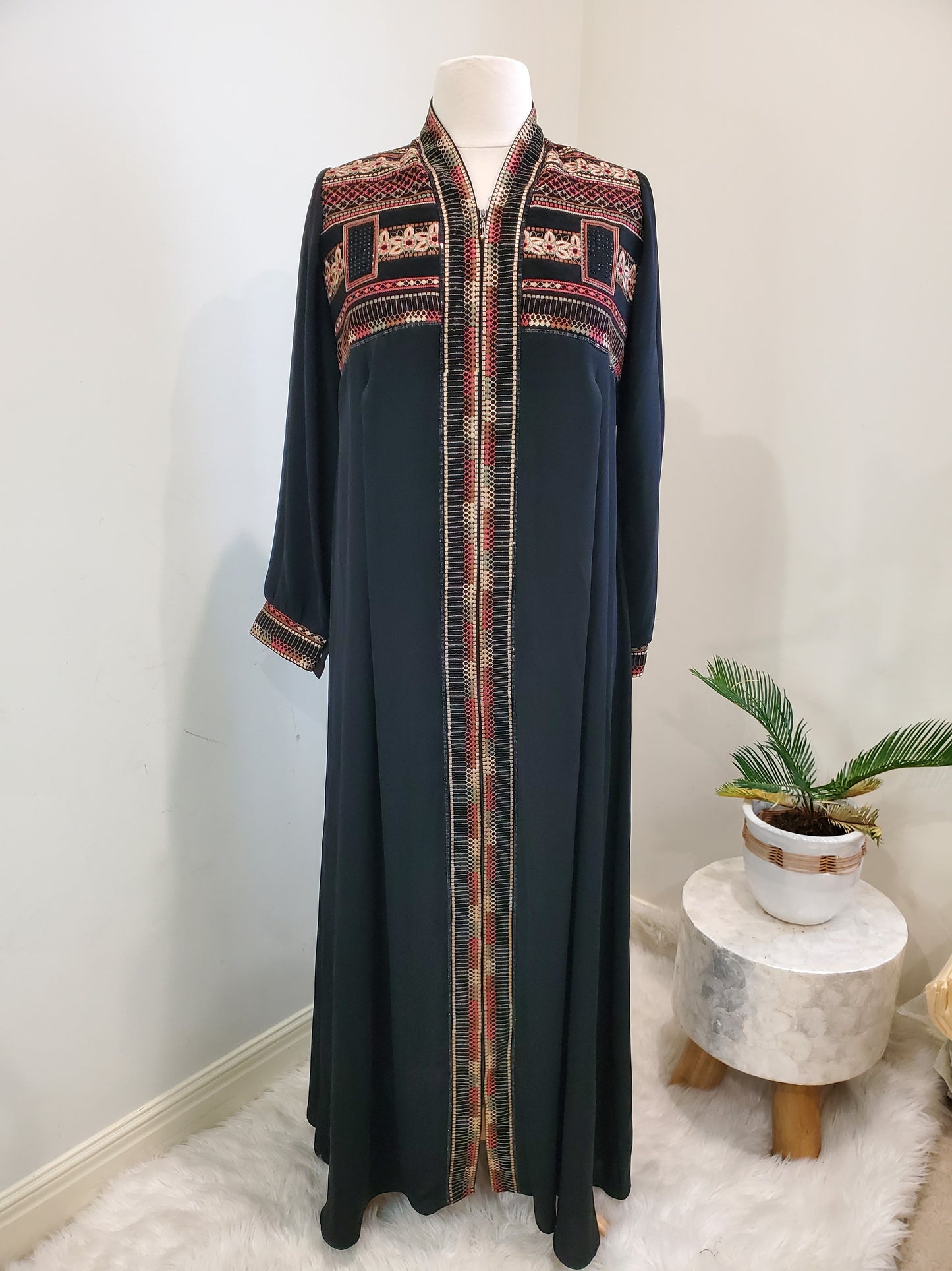 Embroidered Zipper Abaya