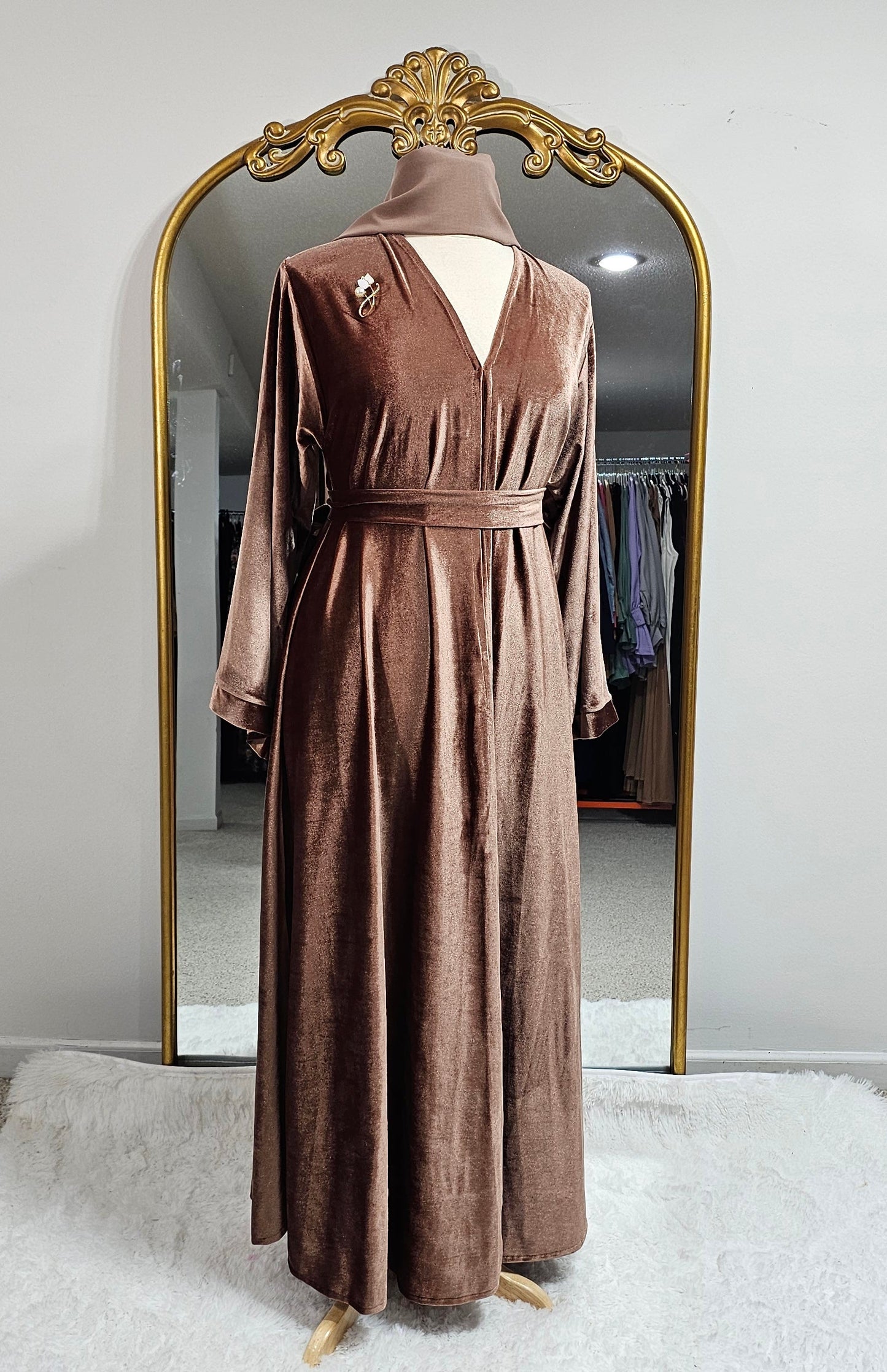 Royal Velvet Abaya - Royal Honey