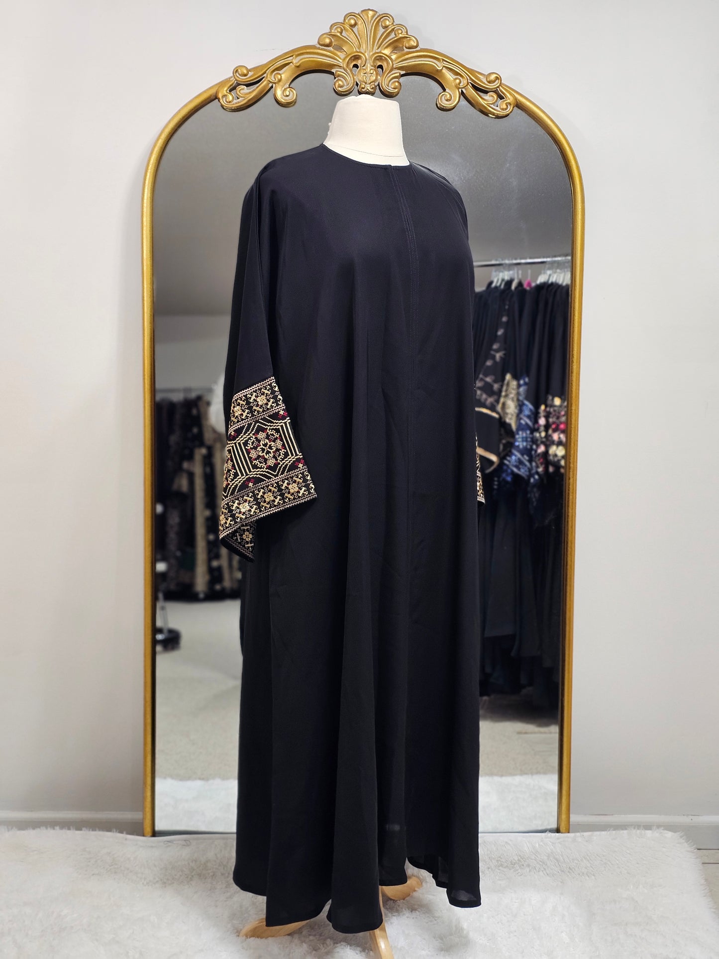 Kuwaiti Embroidered Abaya - Beige Cross Stitch