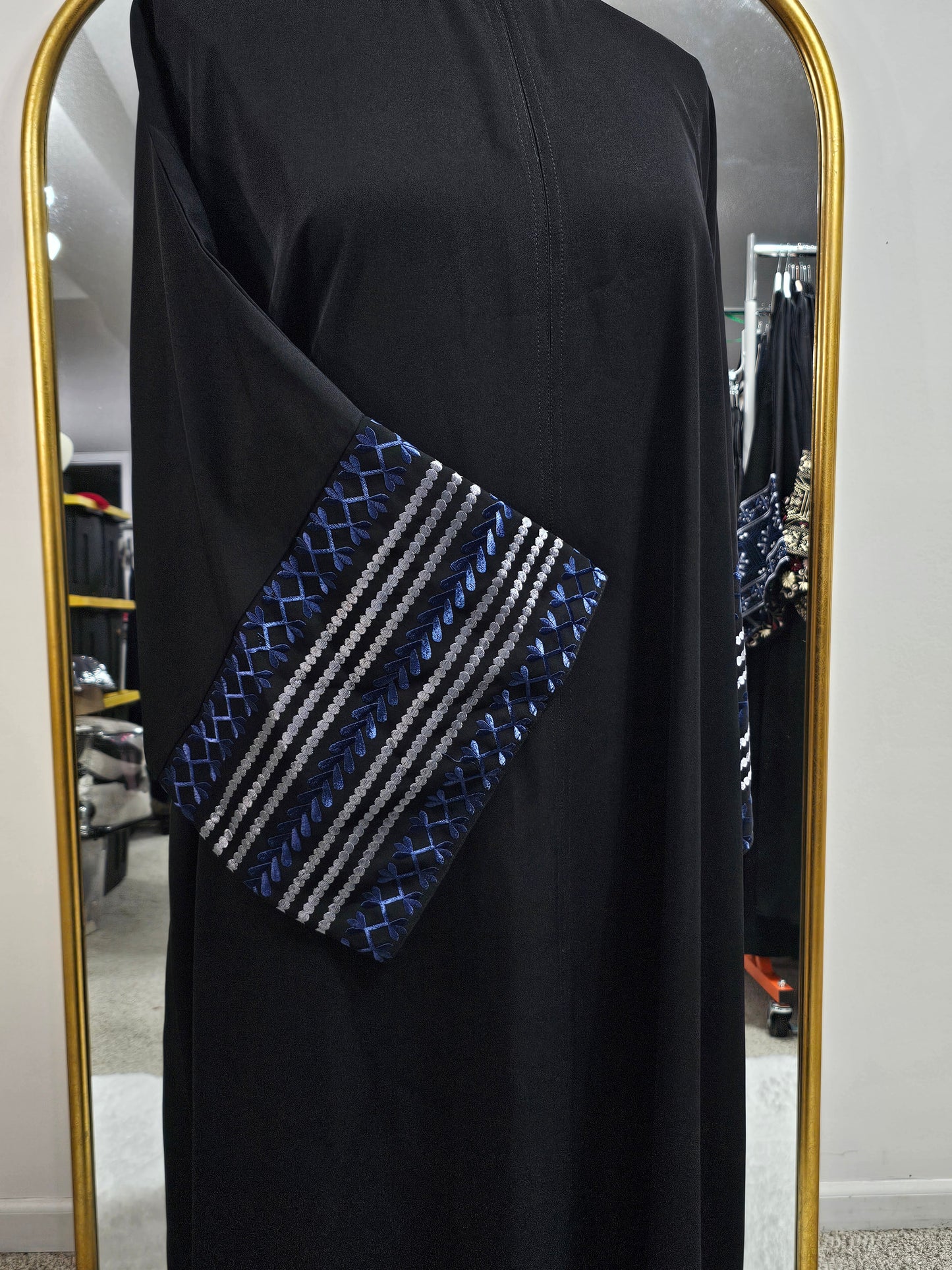 Kuwaiti Embroidered Abaya - Blue Leaf