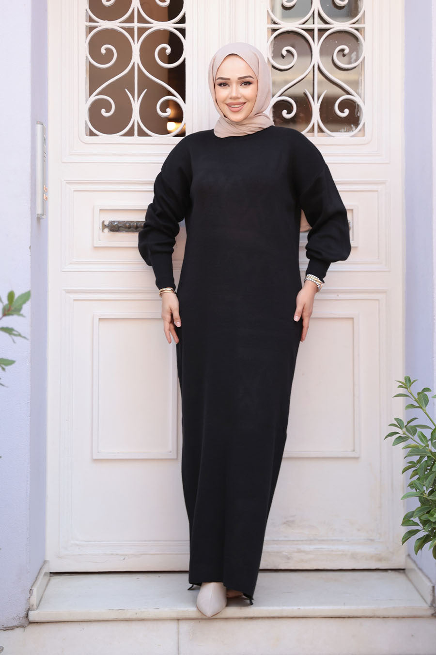 Simple Winter Dress - Black