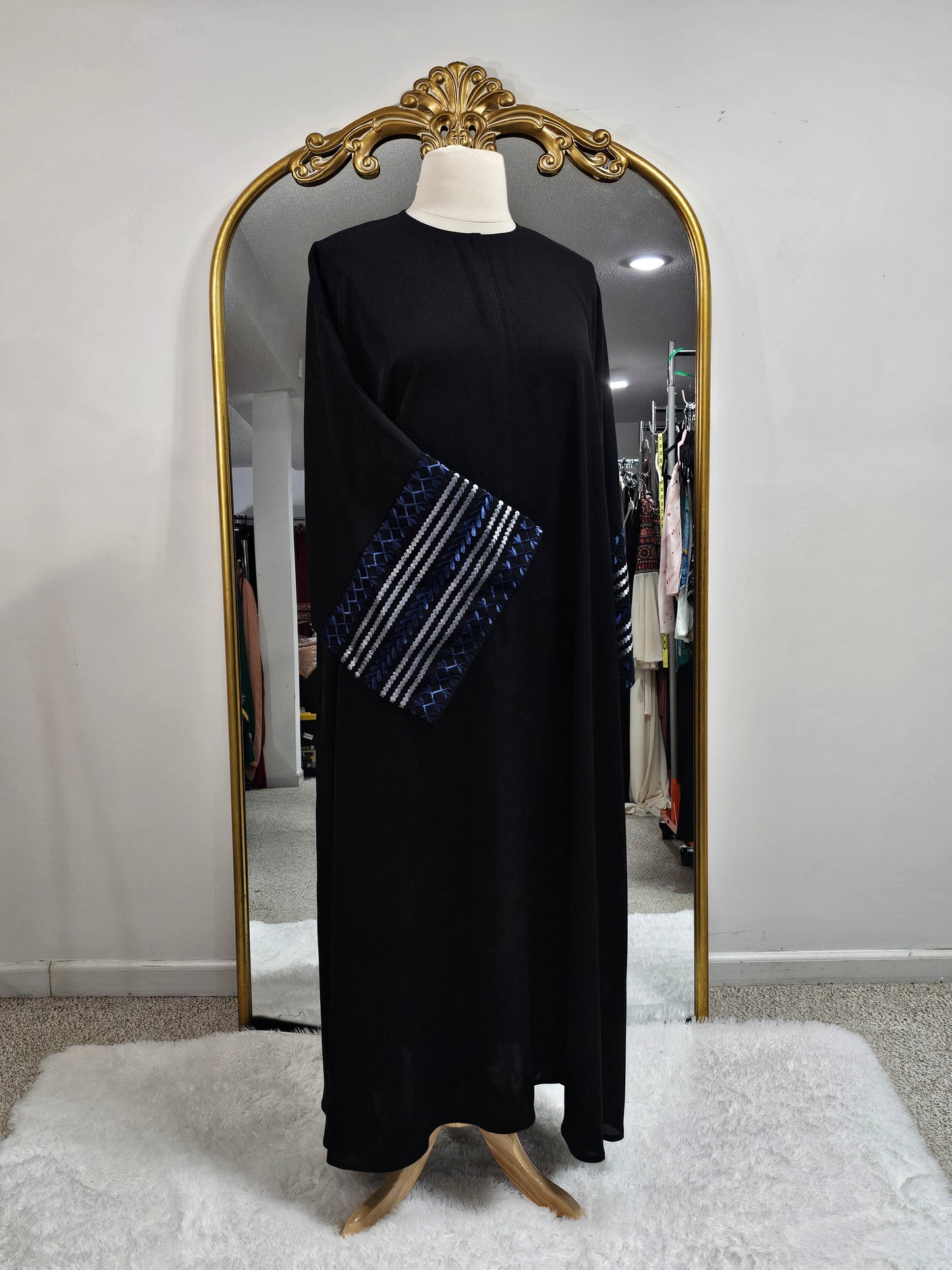 Kuwaiti Embroidered Abaya - Blue Leaf